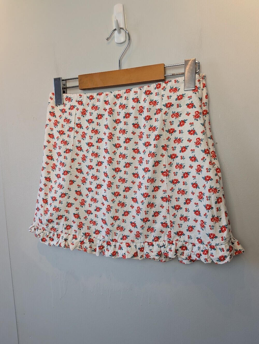 ZARA Floral Mini Skirt Women Size XS White And Red Side Zipper Coquette Girl